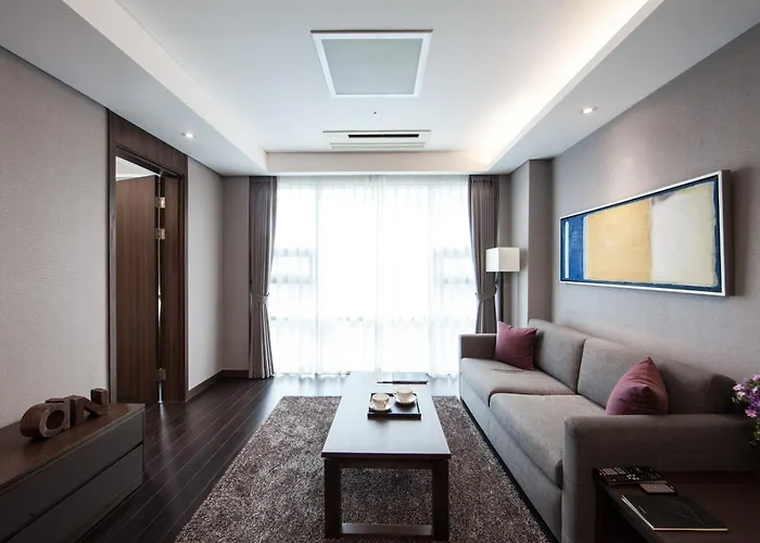 Fraser Place 4*
