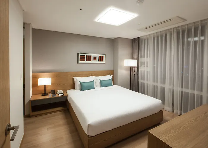 Fraser Place Hotel