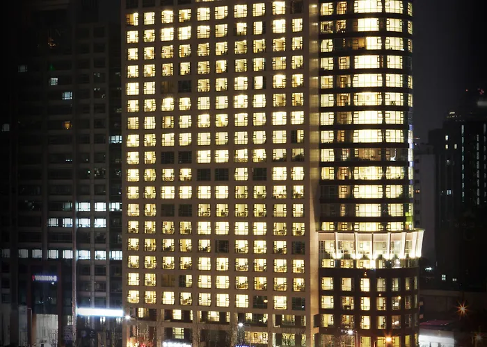 Fraser Place Hotel 4*